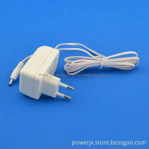 Top Quality UK Plug Wall Charger for iPhone, 7.5W Maximum Power